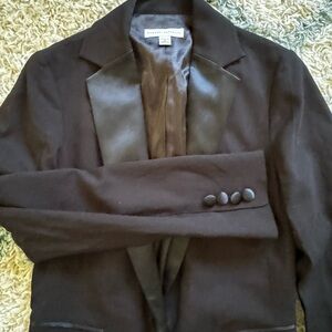 Size 8 women tuxedo black jacket